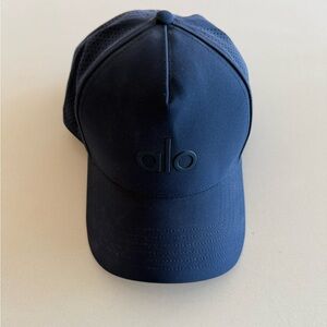 ALO Yoga Dark Blue Cap